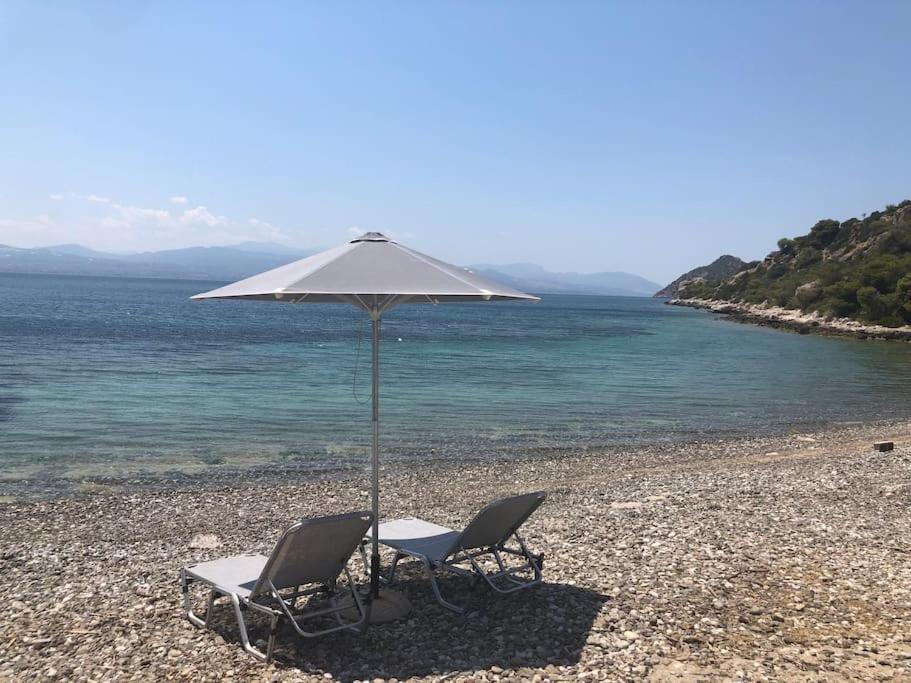 House By The Sea At Skaloma, Loutraki Villa Vouliagmeni Gölü Dış mekan fotoğraf